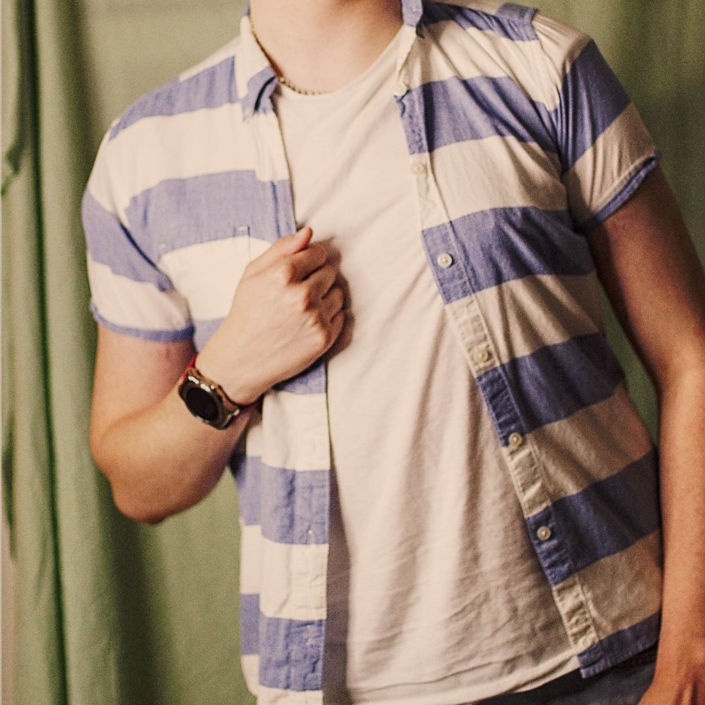 Men's Small Blue & White Striped Button Down Shirt